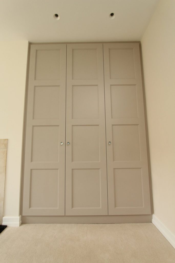 Front view of spray painted beaded shaker doors, Sevenoaks TN14