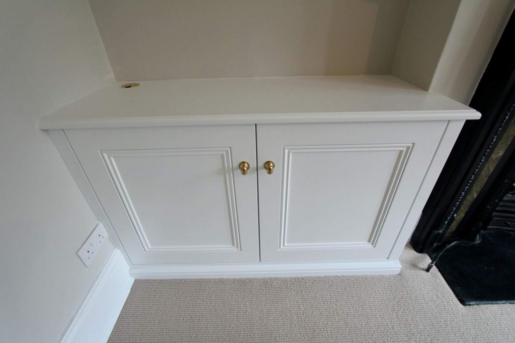 White painted built-in media unit, Winchmore Hill N21